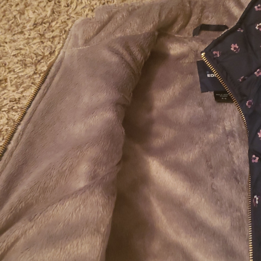 Basic Editions Floral Vest - Picture 3 of 5
